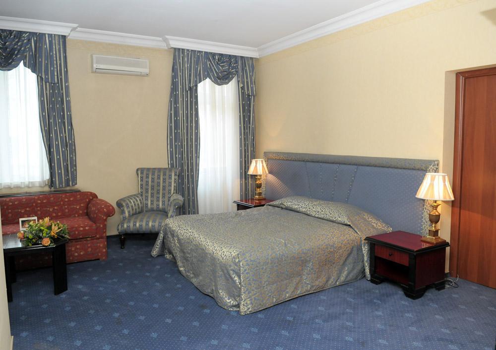 Ambassador 3* Almatı
